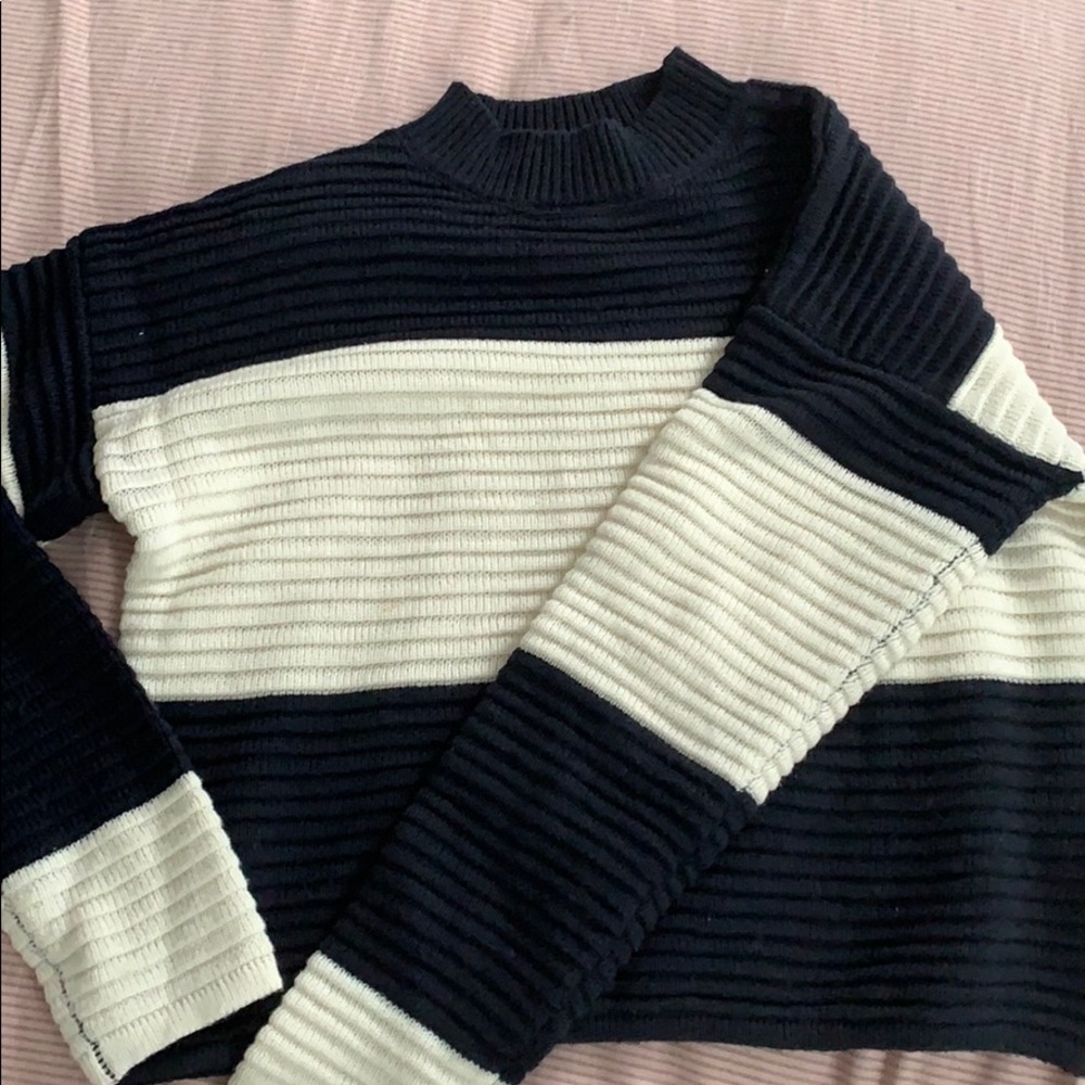 Sweater/Sweatshirt